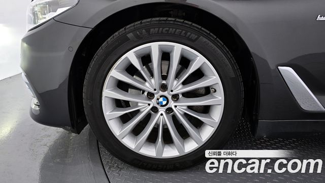 BMW 5-Series 520d Luxury Plus