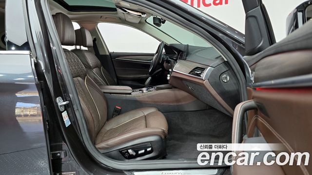 BMW 5-Series 520d Luxury Plus