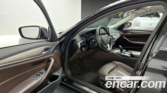 BMW 5-Series 520d Luxury Plus
