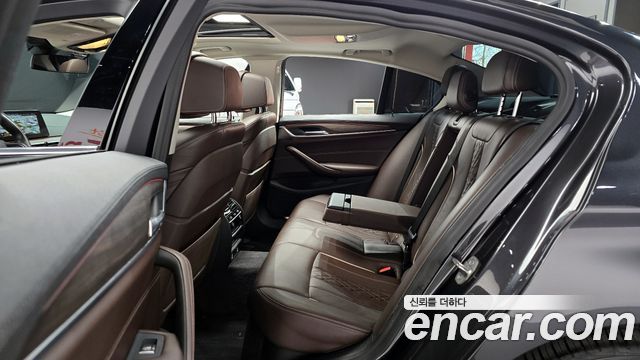 BMW 5-Series 520d Luxury Plus