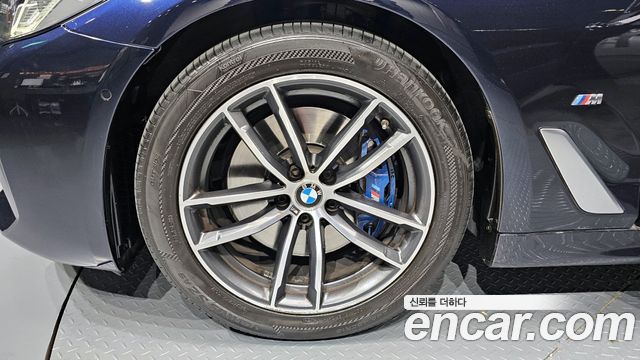 BMW 5-Series 520i M Sport