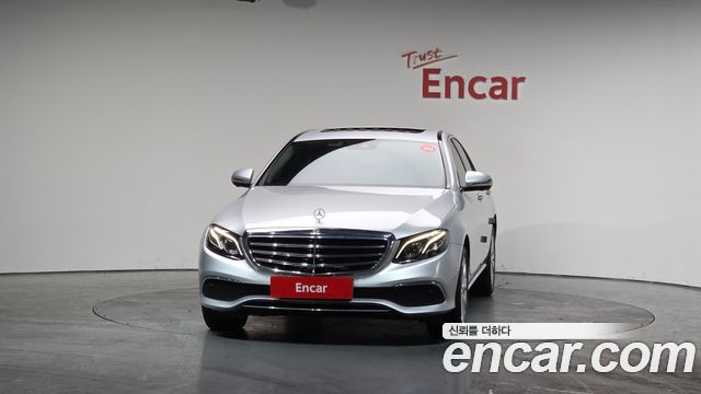 Mercedes-Benz E-Class E300 4MATIC Exclusive