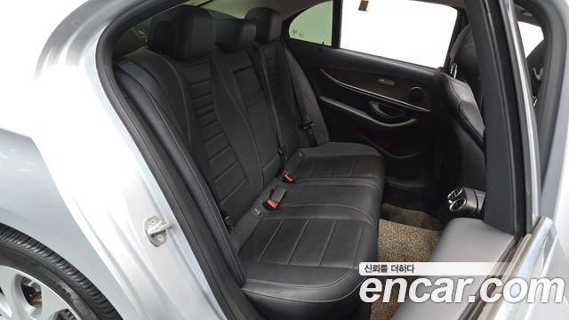 Mercedes-Benz E-Class E300 4MATIC Exclusive