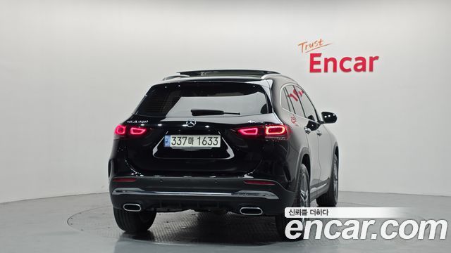 Mercedes-Benz GLA-Class GLA250 4MATIC
