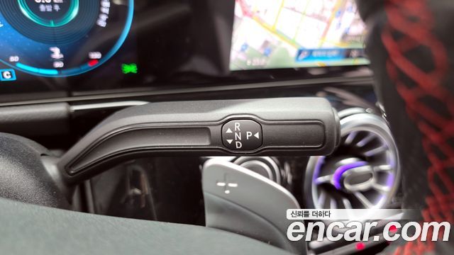 Mercedes-Benz GLA-Class GLA250 4MATIC