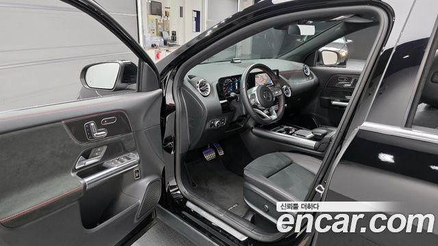 Mercedes-Benz GLA-Class GLA250 4MATIC