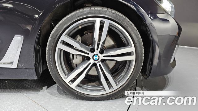 BMW 7-Series 740Li xDrive M Sport Package