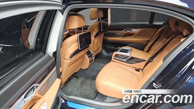 BMW 7-Series 740Li xDrive M Sport Package