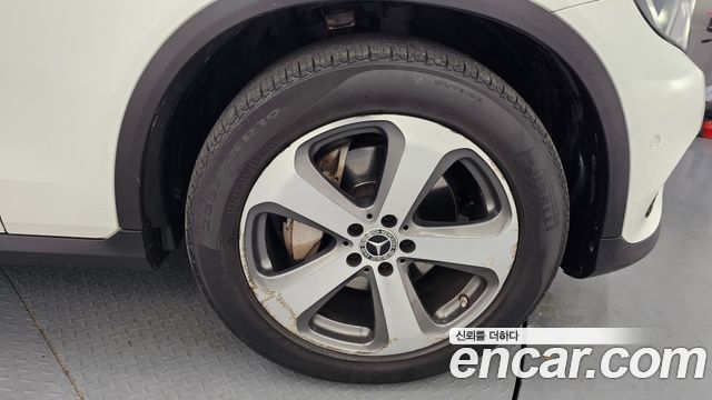 Mercedes-Benz GLC-Class GCL300 4MATIC Coupe