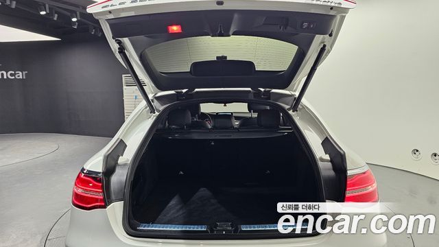 Mercedes-Benz GLC-Class GCL300 4MATIC Coupe