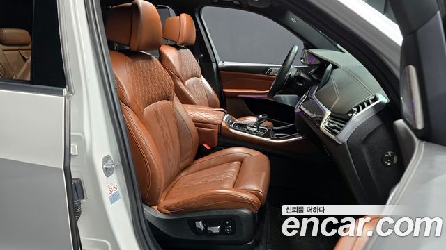 BMW X5 M50d First Edition