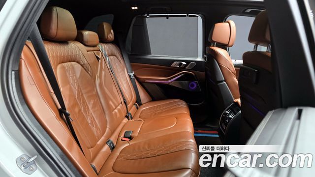 BMW X5 M50d First Edition