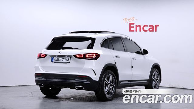 Mercedes-Benz GLA-Class GLA250 4MATIC