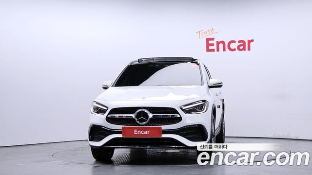 Mercedes-Benz GLA-Class GLA250 4MATIC