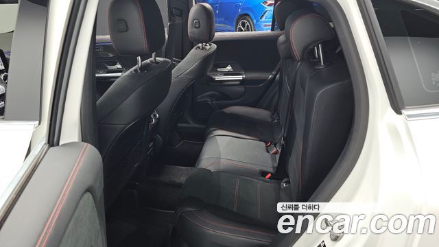 Mercedes-Benz GLA-Class GLA250 4MATIC