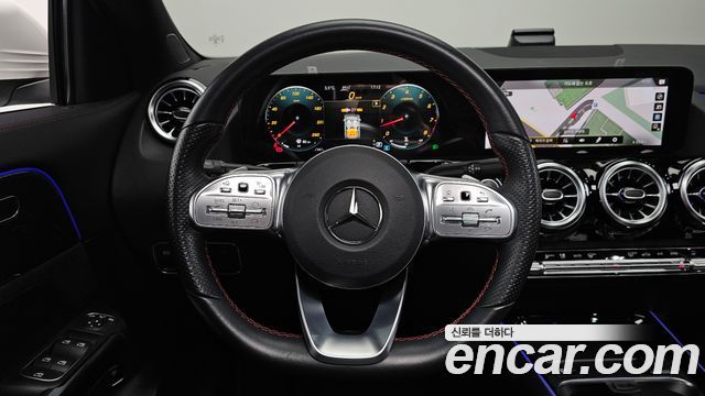 Mercedes-Benz GLA-Class GLA250 4MATIC