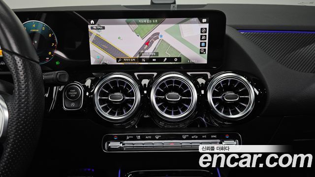 Mercedes-Benz GLA-Class GLA250 4MATIC