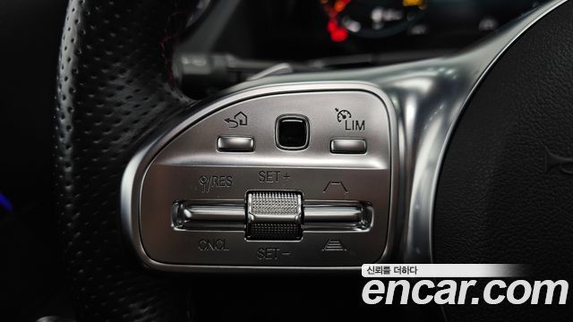 Mercedes-Benz GLA-Class GLA250 4MATIC