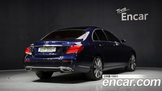Mercedes-Benz E-Class E400 4MATIC Exclusive
