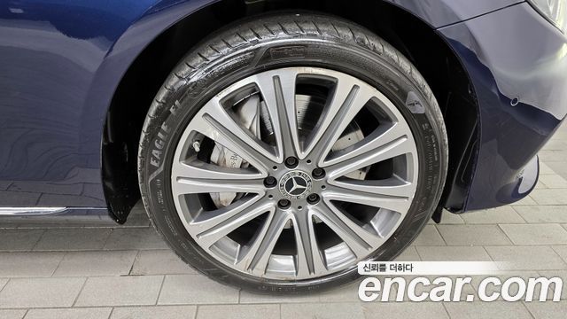 Mercedes-Benz E-Class E400 4MATIC Exclusive