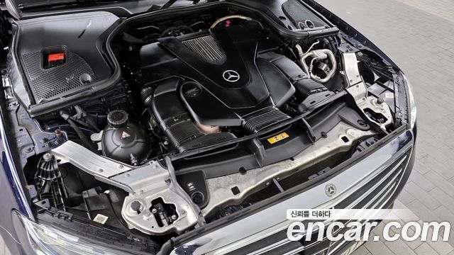 Mercedes-Benz E-Class E400 4MATIC Exclusive