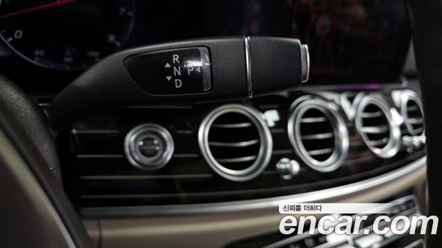 Mercedes-Benz E-Class E400 4MATIC Exclusive