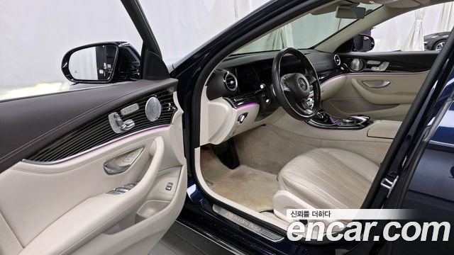Mercedes-Benz E-Class E400 4MATIC Exclusive