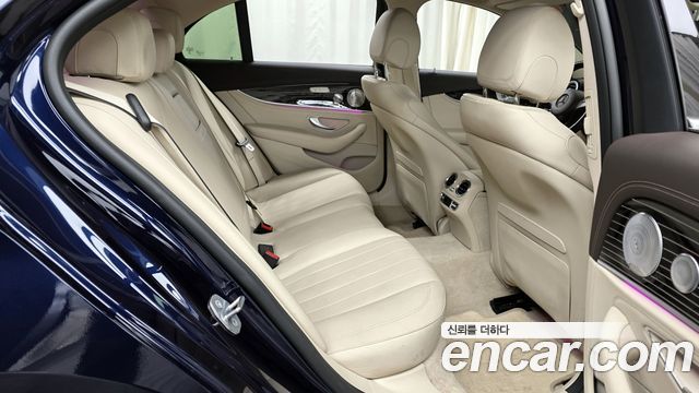 Mercedes-Benz E-Class E400 4MATIC Exclusive