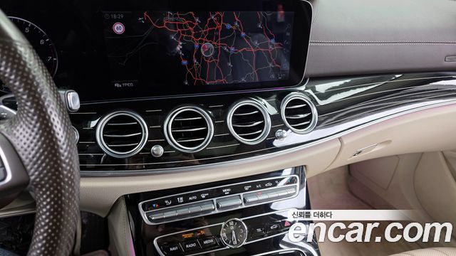 Mercedes-Benz E-Class E400 4MATIC Exclusive