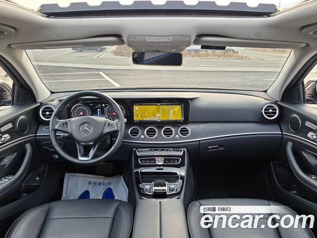 Mercedes-Benz E-Class E220d Avantgarde