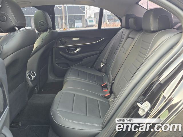 Mercedes-Benz E-Class E220d Avantgarde