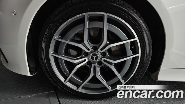 Mercedes-Benz E-Class E300d 4MATIC Coupe