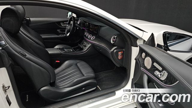 Mercedes-Benz E-Class E300d 4MATIC Coupe