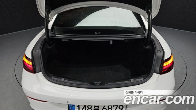 Mercedes-Benz E-Class E300d 4MATIC Coupe
