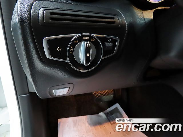Mercedes-Benz C-Class C200