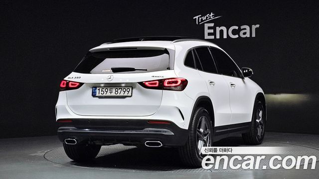 Mercedes-Benz GLA-Class GLA250 4MATIC