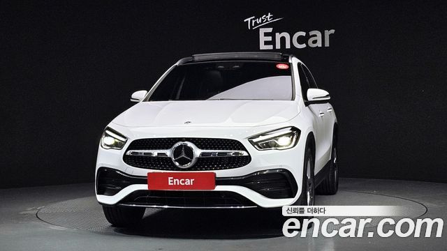 Mercedes-Benz GLA-Class GLA250 4MATIC