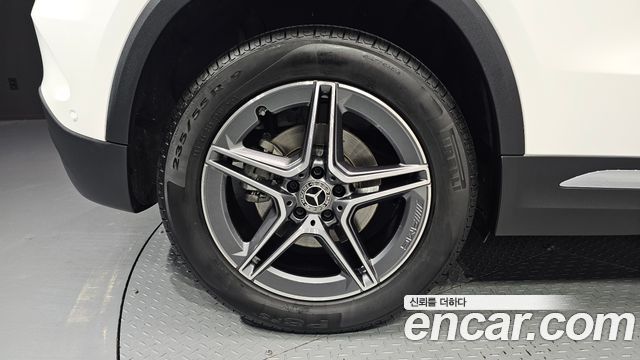 Mercedes-Benz GLA-Class GLA250 4MATIC