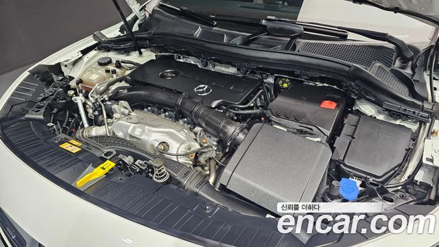 Mercedes-Benz GLA-Class GLA250 4MATIC
