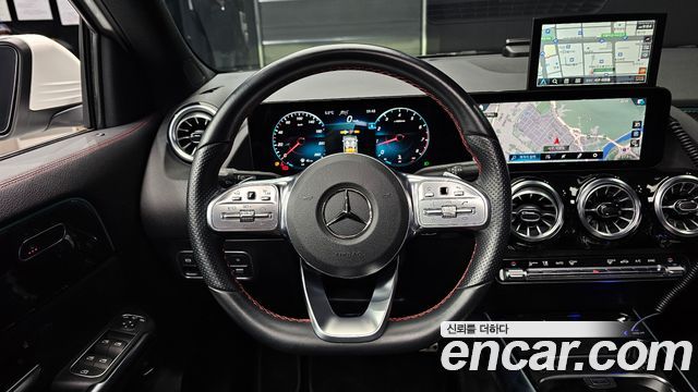 Mercedes-Benz GLA-Class GLA250 4MATIC