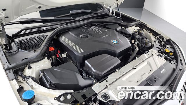 BMW 3-Series 320i Touring Luxury