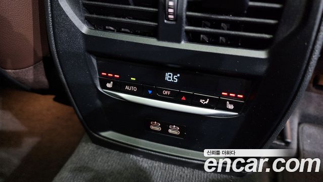 BMW 3-Series 320i Touring Luxury