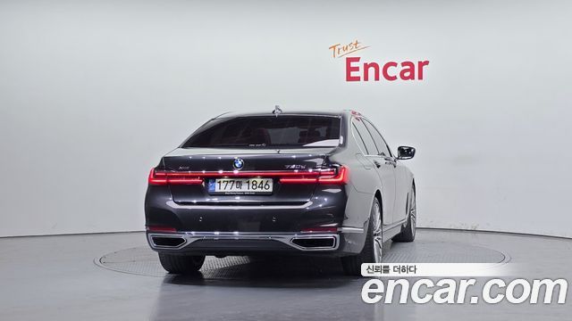 BMW 7-Series 730d xDrive Design Pure Excellence