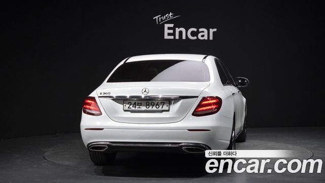 Mercedes-Benz E-Class E300 Avantgarde