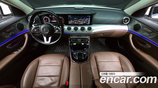 Mercedes-Benz E-Class E300 Avantgarde