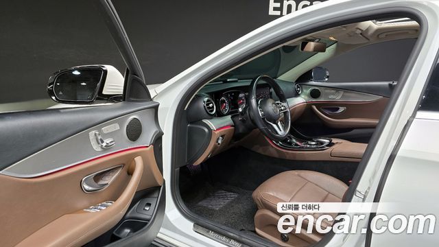 Mercedes-Benz E-Class E300 Avantgarde