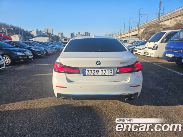 BMW 5-Series 530i Luxury
