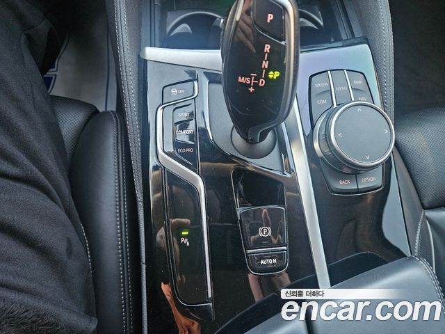 BMW 5-Series 530i Luxury