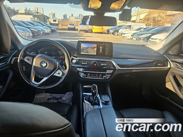BMW 5-Series 530i Luxury