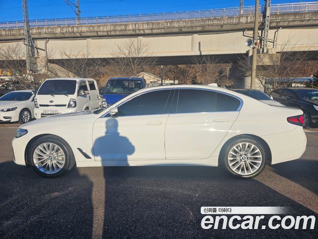 BMW 5-Series 530i Luxury